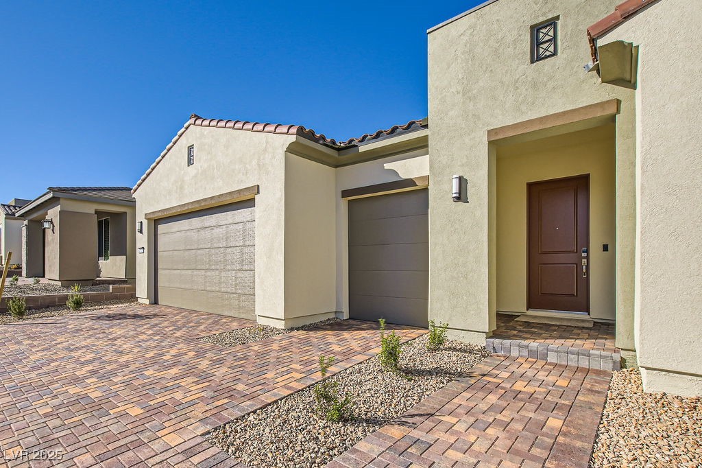 10026 Honey Rose Avenue Property Photo 7