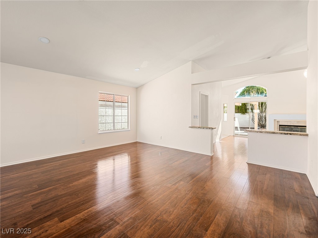9725 Sierra Mesa Avenue Property Photo 5