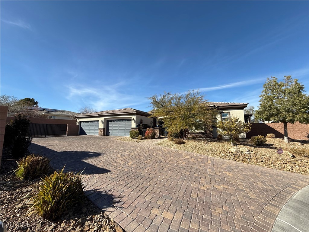 7165 North Grand Canyon Drive Property Photo