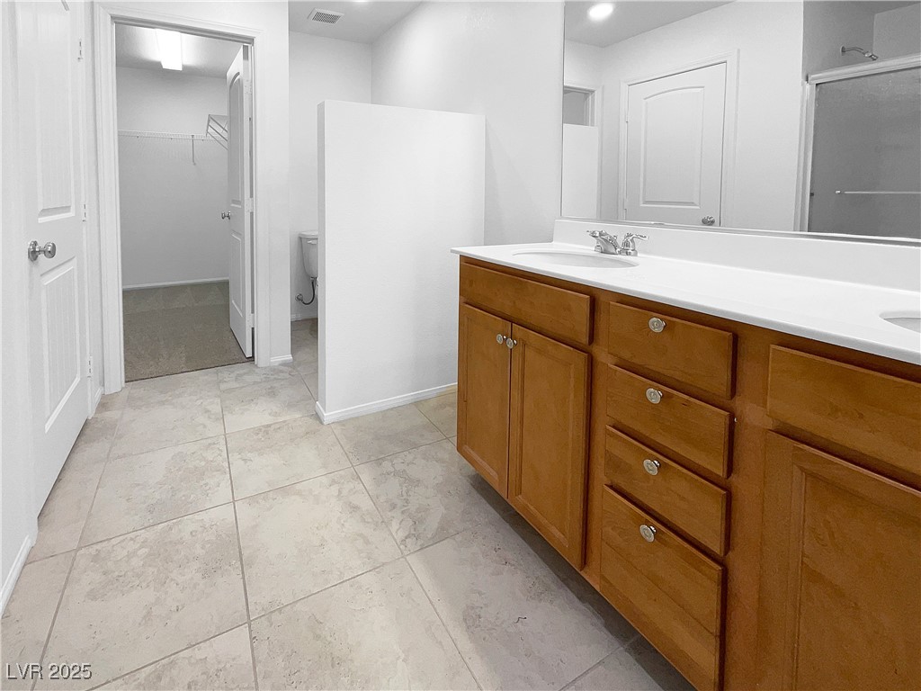 7059 Mackenzie Bay Avenue Property Photo 7