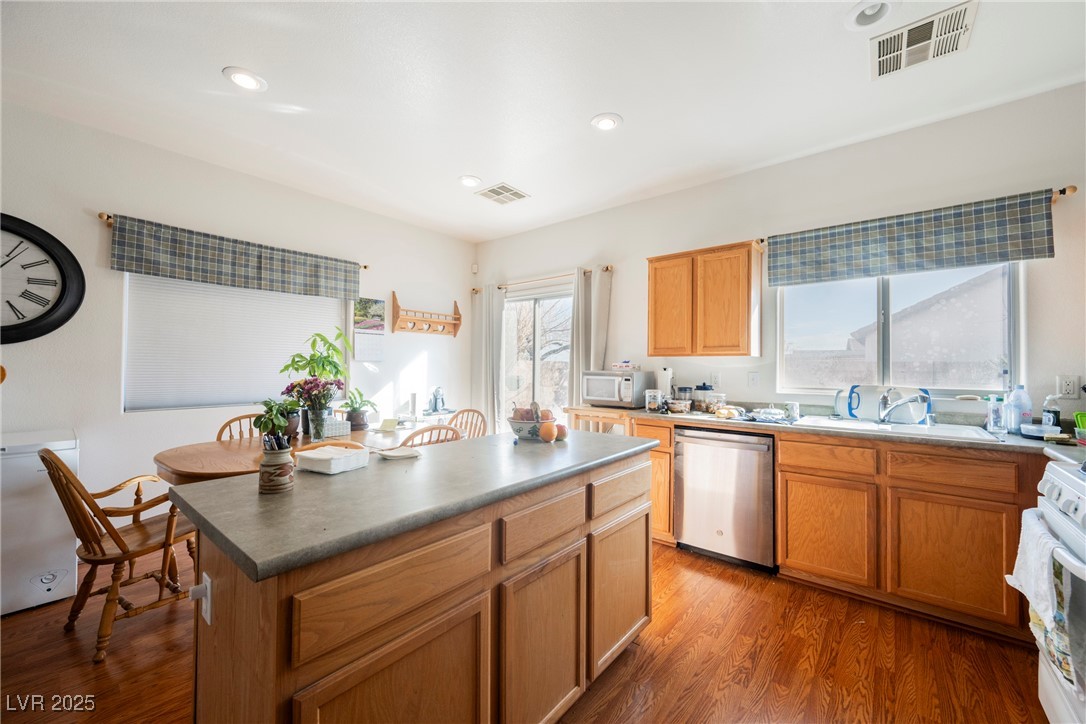 186 Shaded Peak Street Property Photo 11