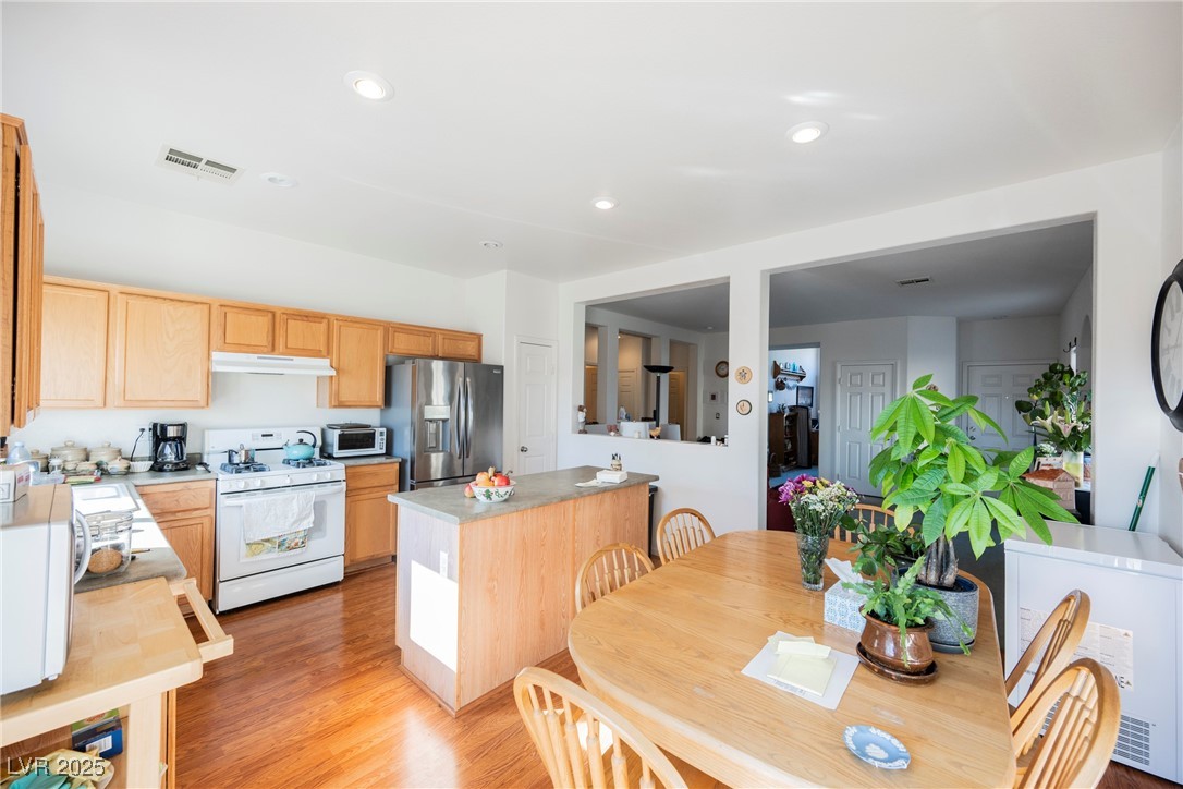 186 Shaded Peak Street Property Photo 15