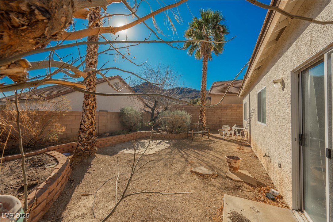 186 Shaded Peak Street Property Photo 39