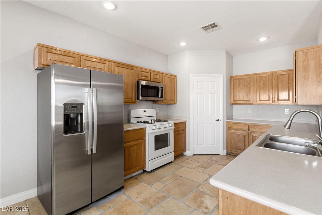 2276 Laramine River Drive Property Photo 12