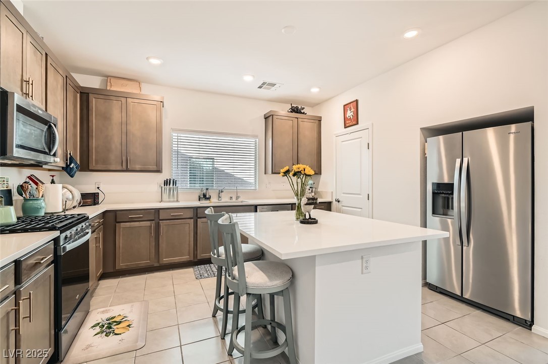10393 Rose Palisade Street Property Photo 7