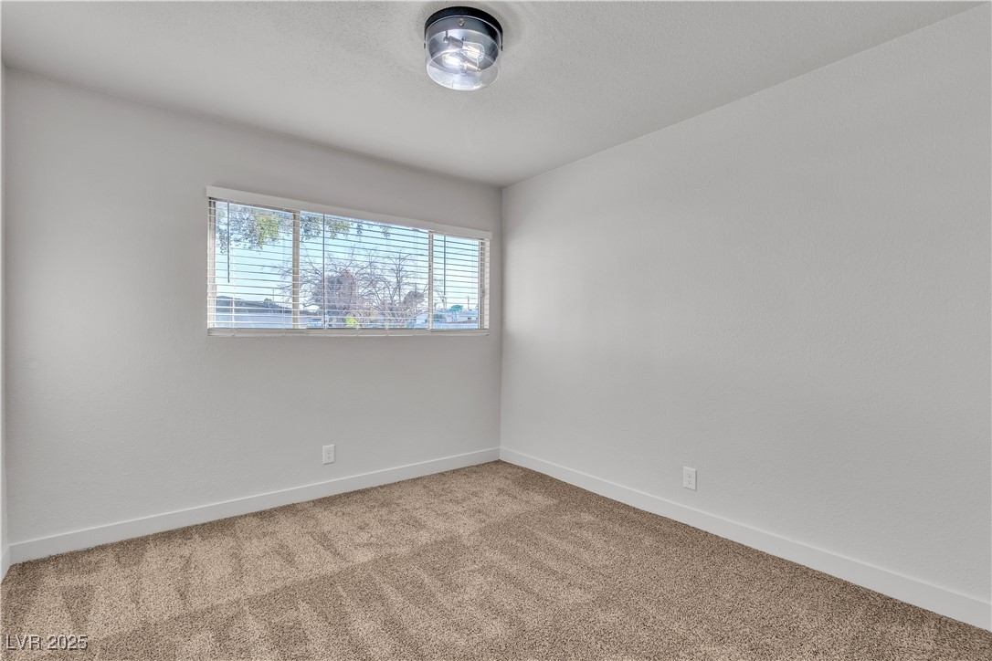 4578 Ridgedale Avenue Property Photo 24