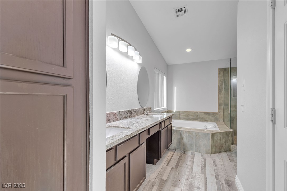 5841 Doubletree Road Property Photo 15