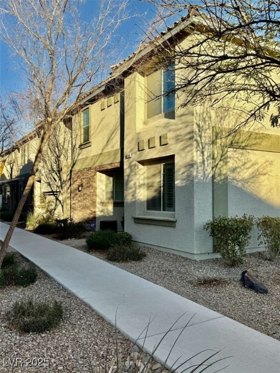 6145 Scarlet Leaf Street Property Photo 4
