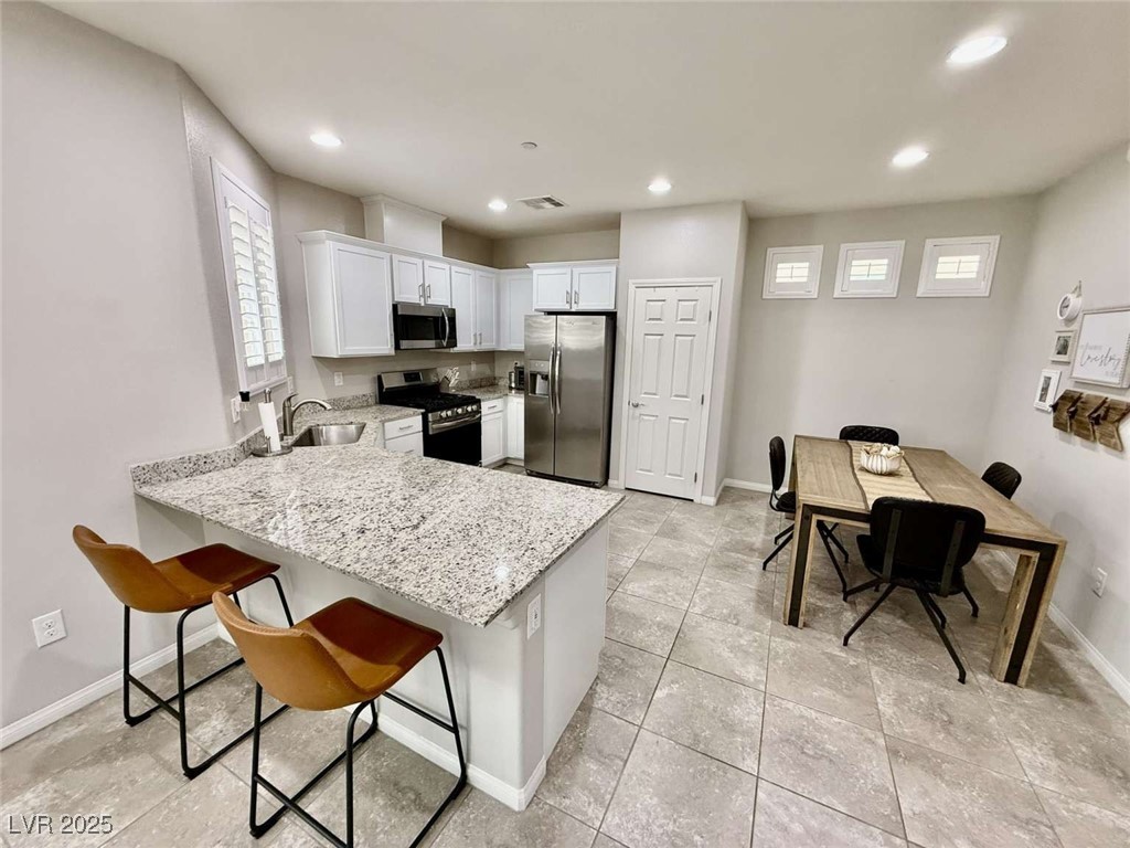 6145 Scarlet Leaf Street Property Photo 8