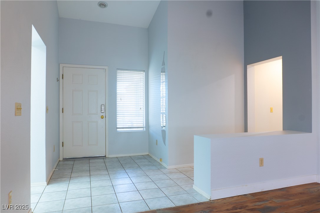 2841 Bluff Point Drive Property Photo 3