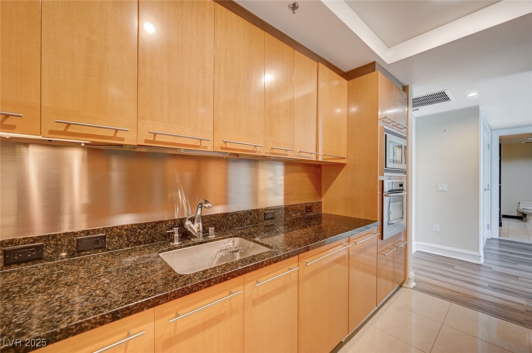 2700 Las Vegas Boulevard 3804 Property Photo 9