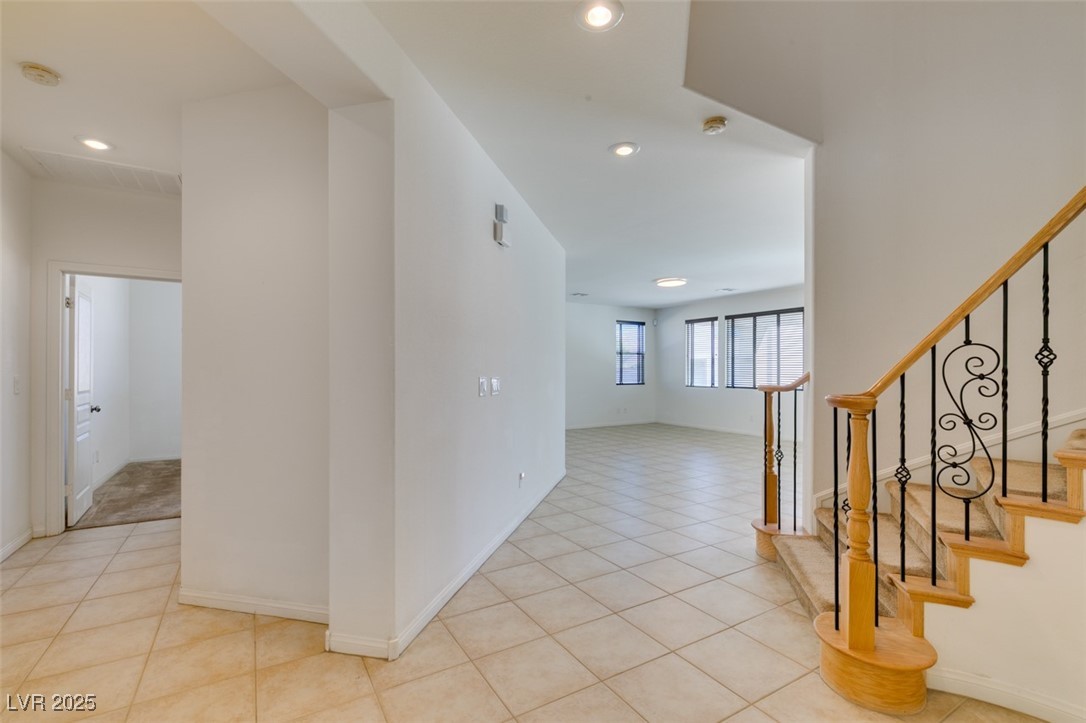 7850 Thunder Echo Street Property Photo 12