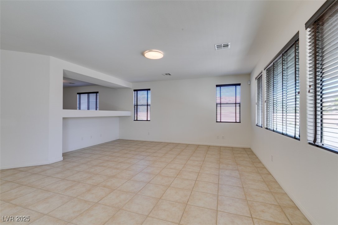 7850 Thunder Echo Street Property Photo 16