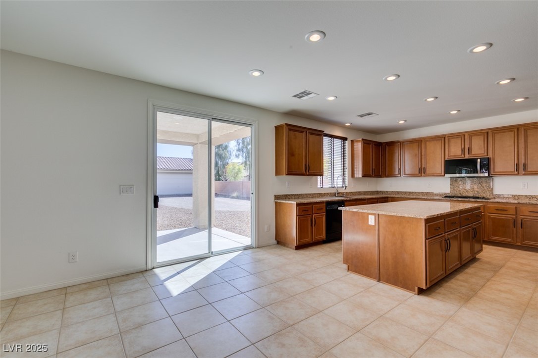 7850 Thunder Echo Street Property Photo 18