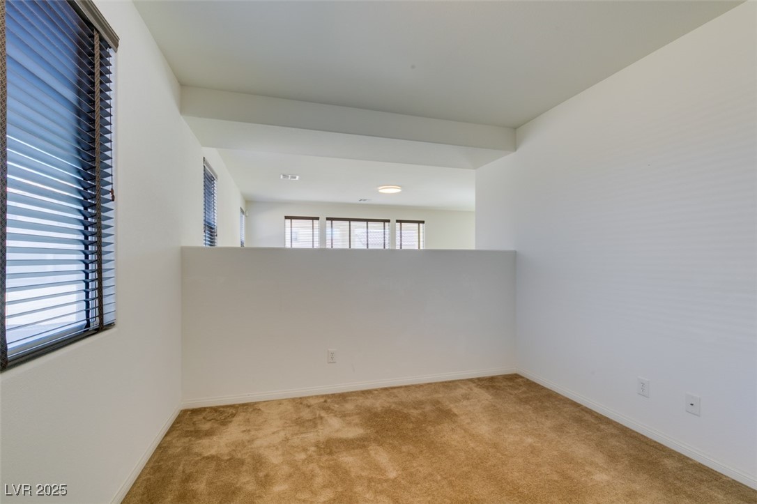 7850 Thunder Echo Street Property Photo 26