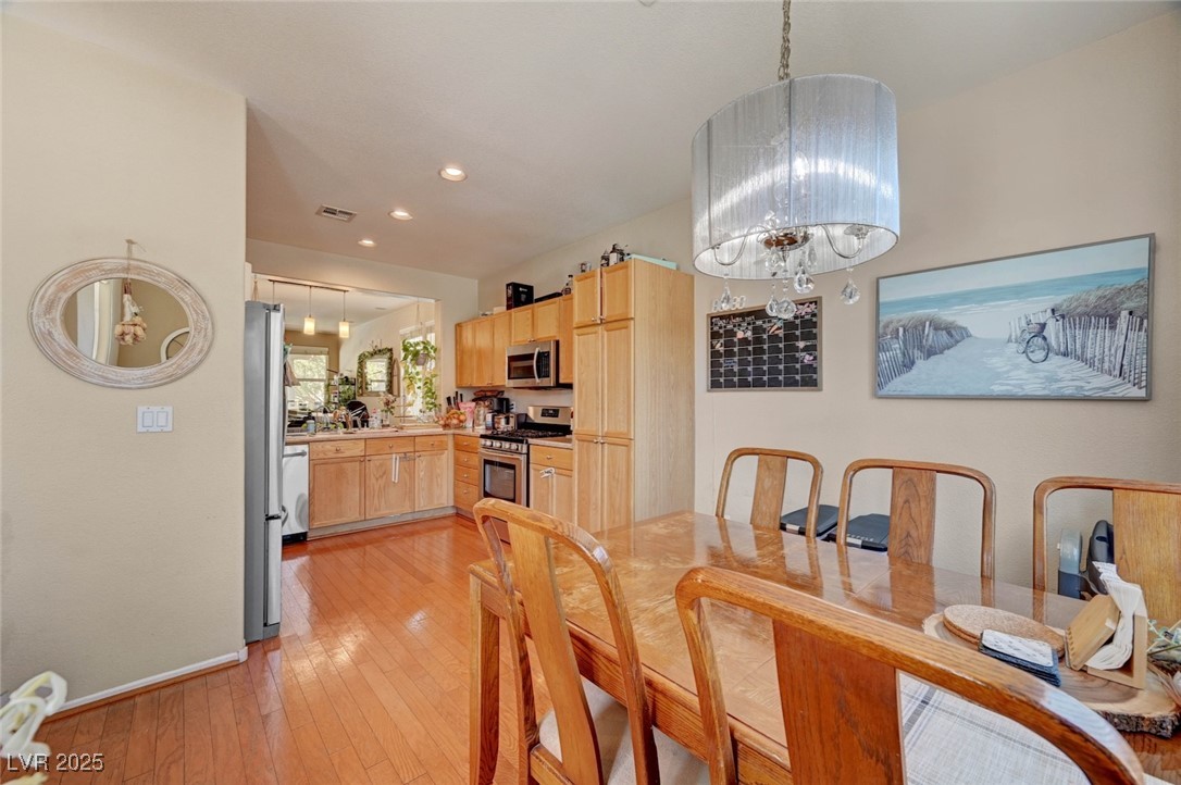 9413 Ironsend Street Property Photo 6