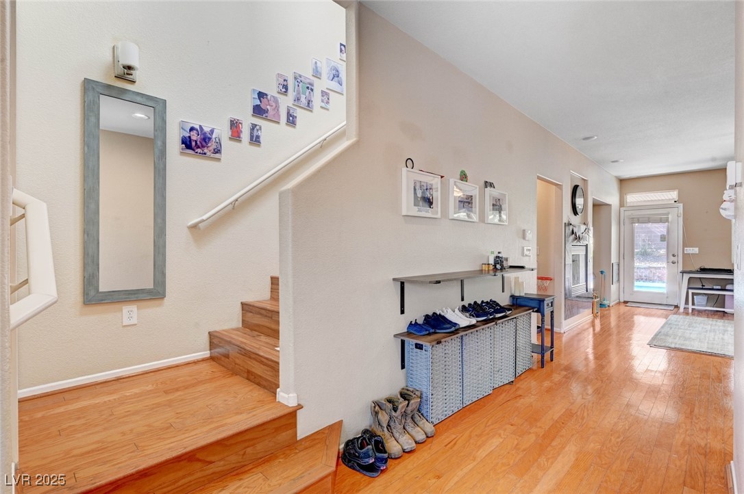 9413 Ironsend Street Property Photo 13