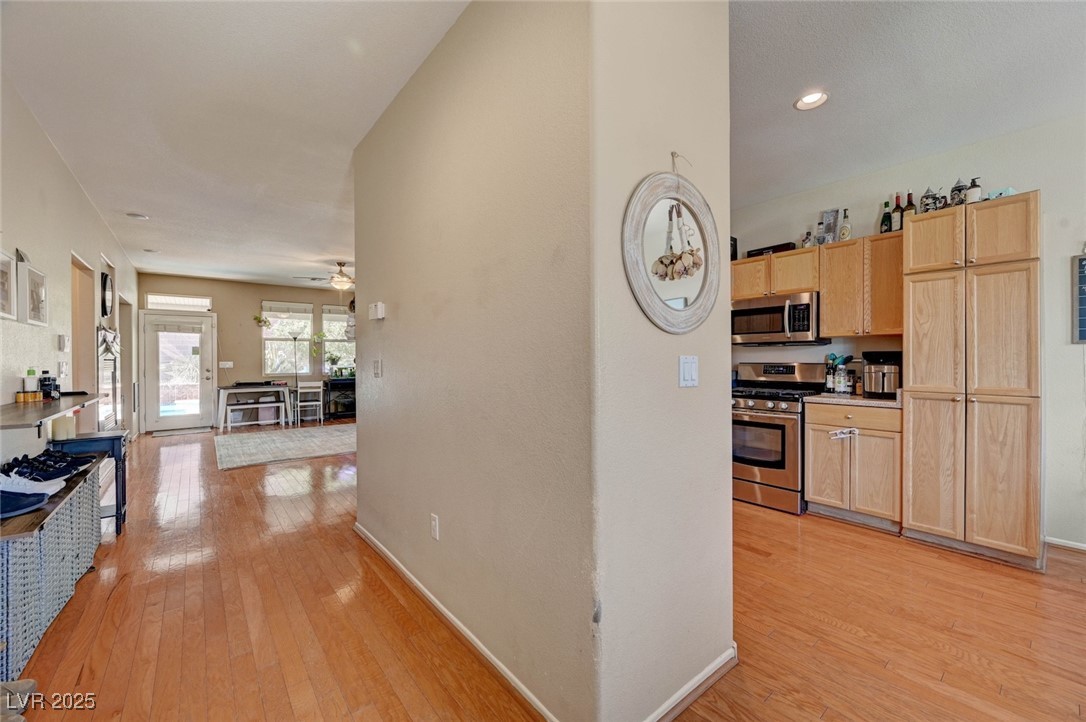 9413 Ironsend Street Property Photo 14