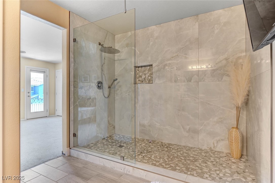 9413 Ironsend Street Property Photo 31