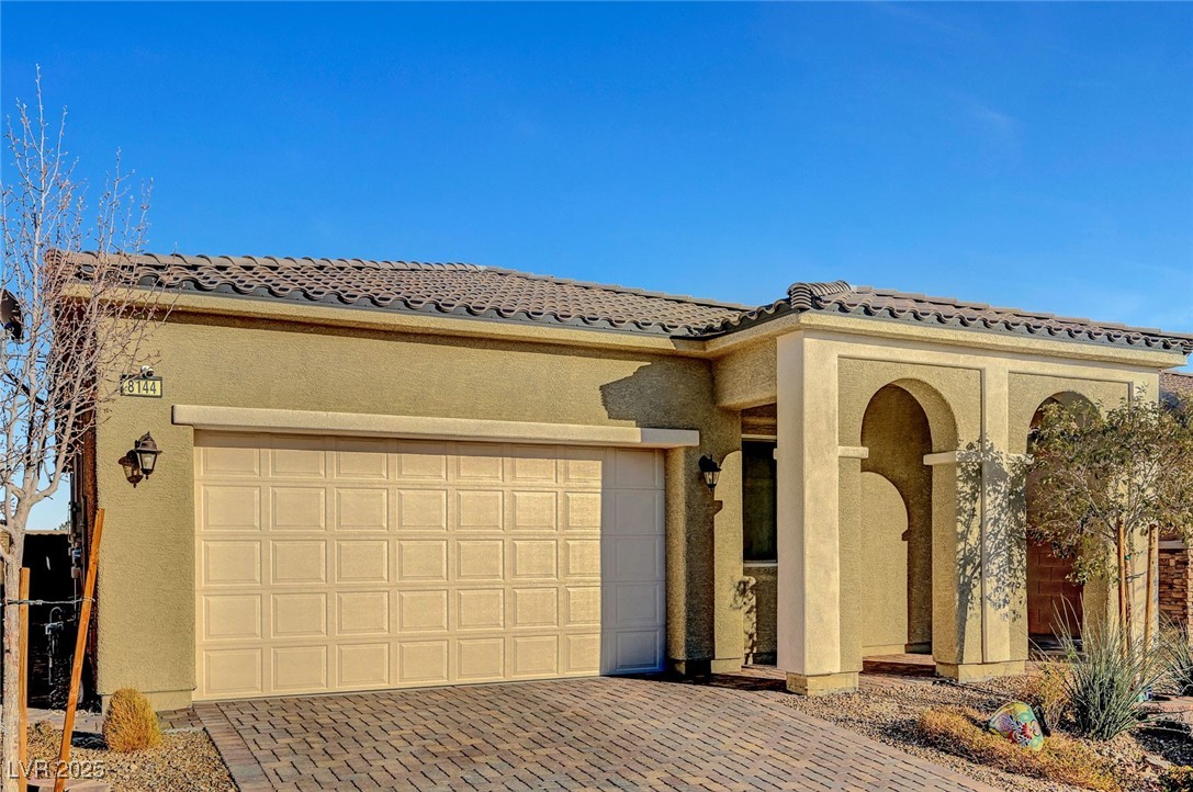 8144 Skye Dragon Street Property Photo 4