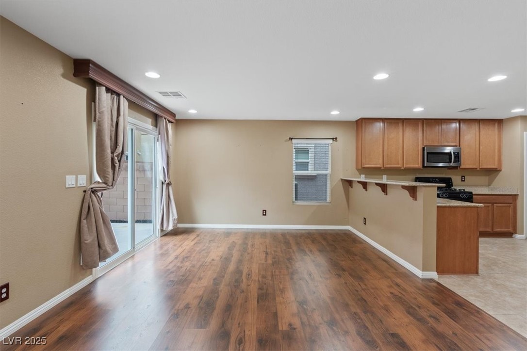 8683 Bella Jewel Avenue Property Photo 6