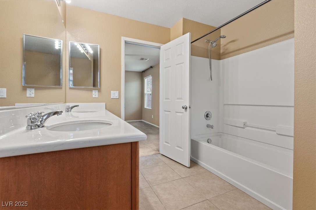 8683 Bella Jewel Avenue Property Photo 12