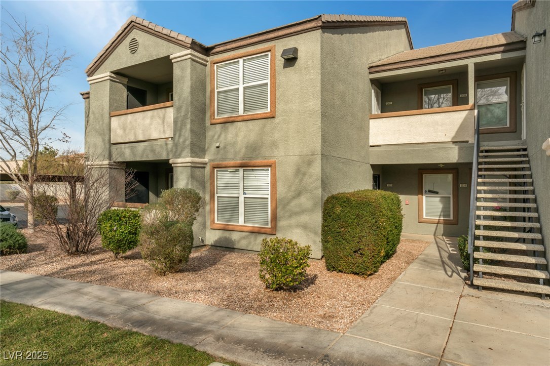 555 East Silverado Ranch Boulevard 2033 Property Photo