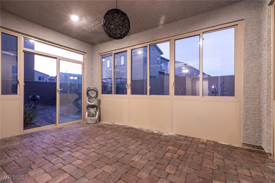 1544 Karst Pond Avenue Property Photo 25