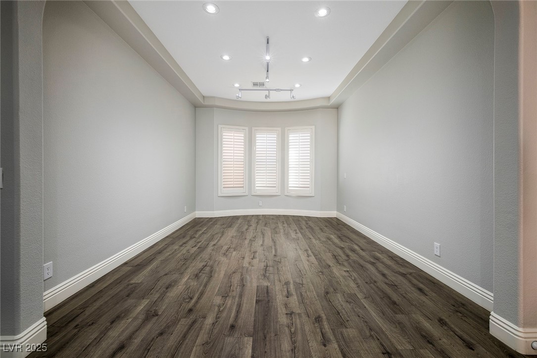 472 Via Stretto Avenue Property Photo 14