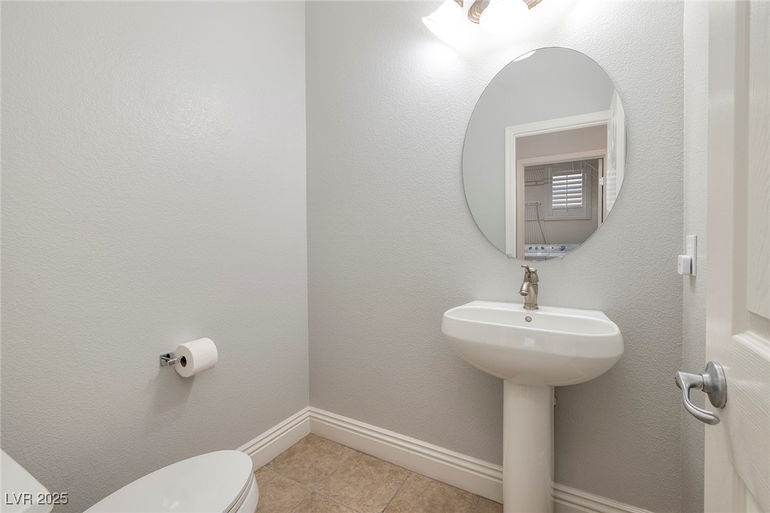 472 Via Stretto Avenue Property Photo 16