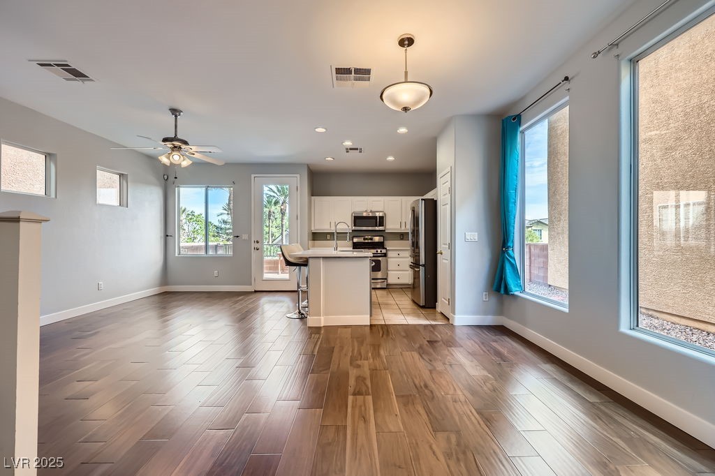 3558 Harbor Tides Street Property Photo 7