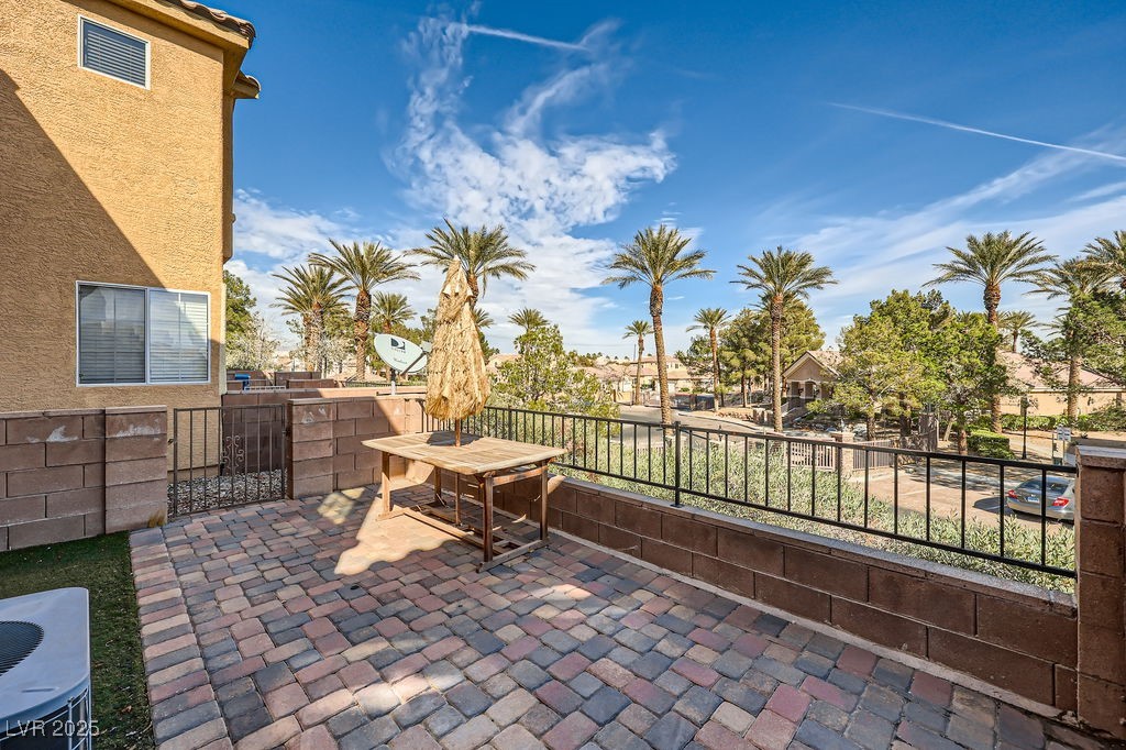 3558 Harbor Tides Street Property Photo 15