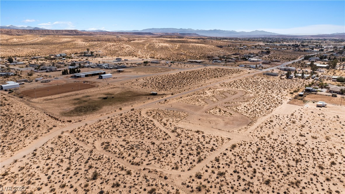 Skyline Property Photo 10