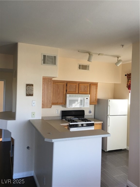 9050 West Warm Springs Road 2095 Property Photo 6