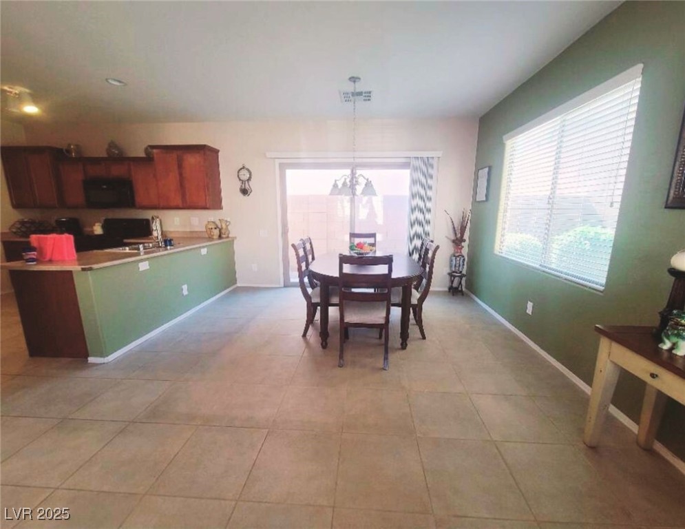 8957 Rufina Street Property Photo 8