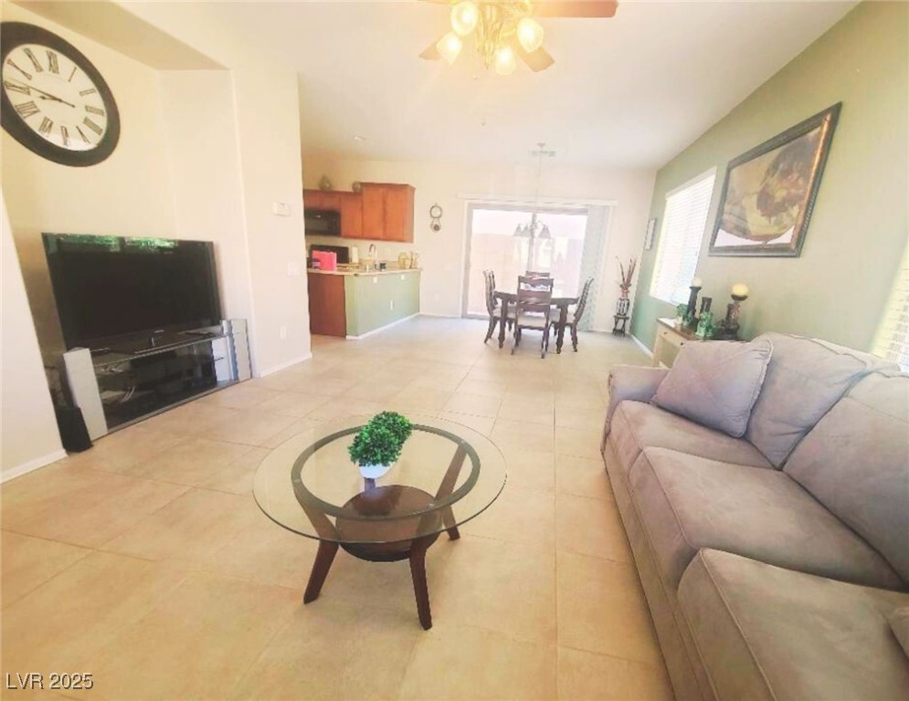 8957 Rufina Street Property Photo 9