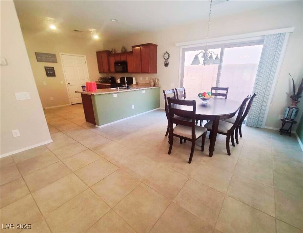 8957 Rufina Street Property Photo 10