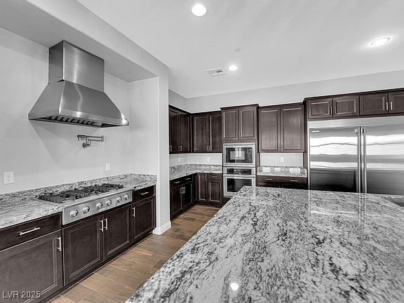 380 Baratheon Avenue Property Photo 9