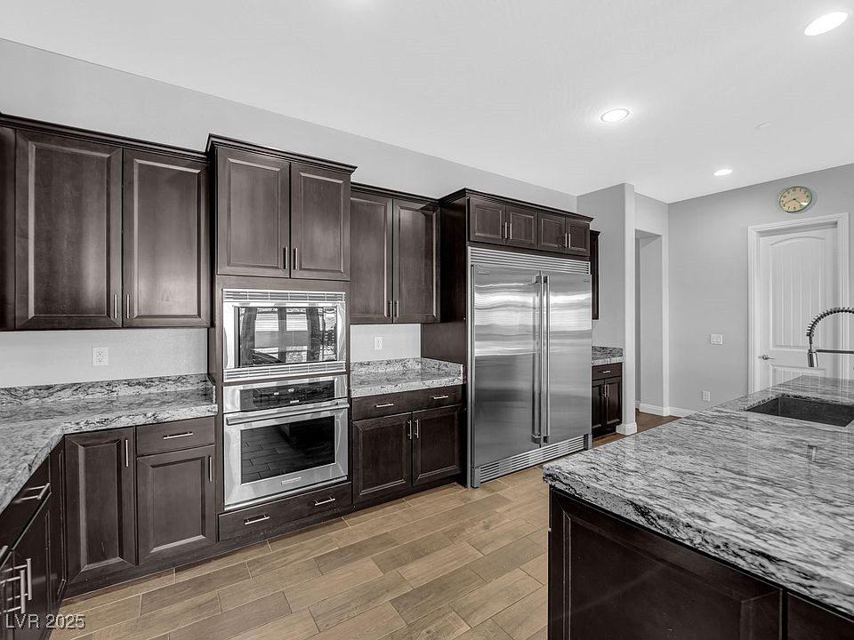 380 Baratheon Avenue Property Photo 11