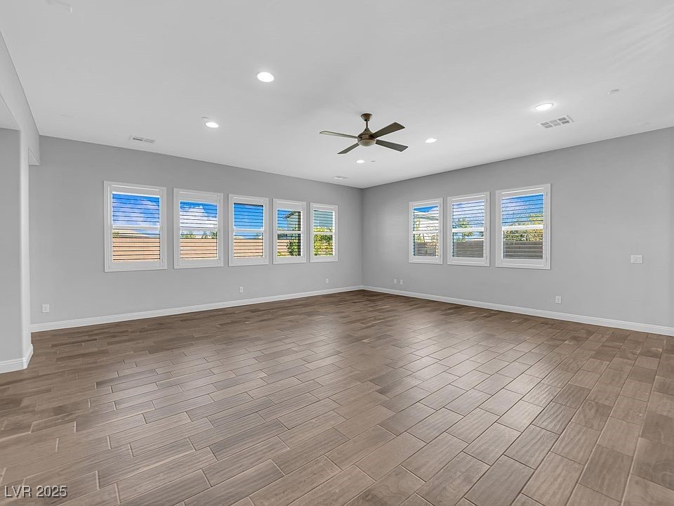 380 Baratheon Avenue Property Photo 22
