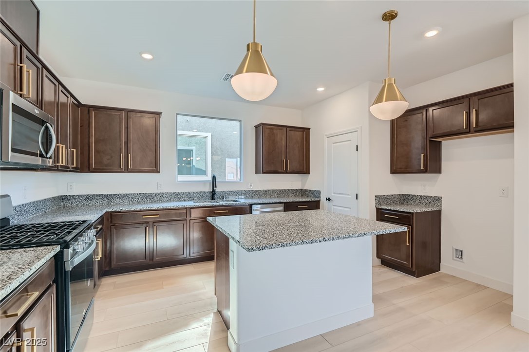 5606 Spring Trellis Street Property Photo 10