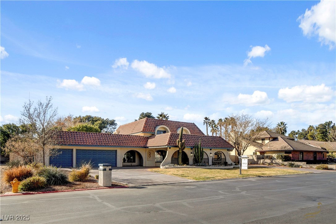 2501 Wimbledon Drive Property Photo 3
