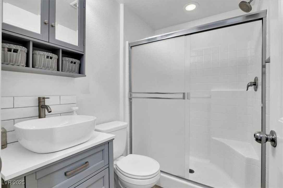 382 Gracious Way Property Photo 8