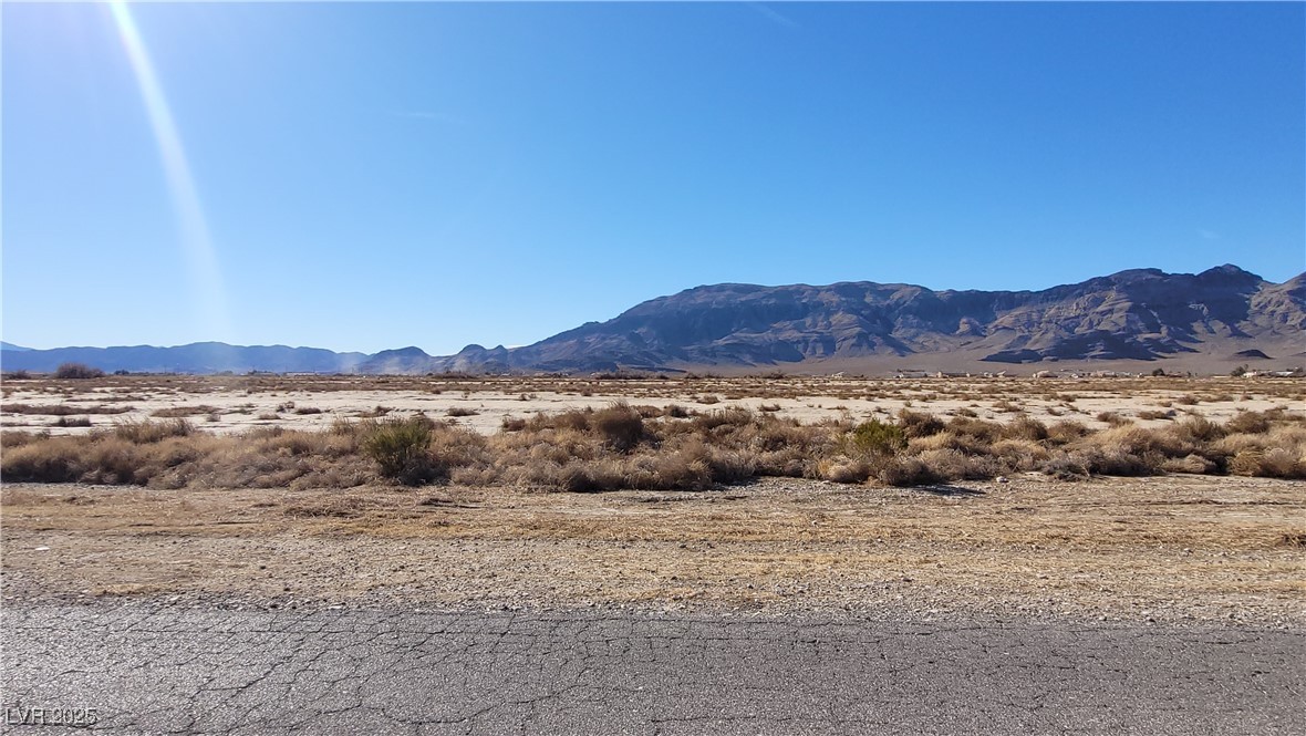 5810 North Deep Well Place Property Photo