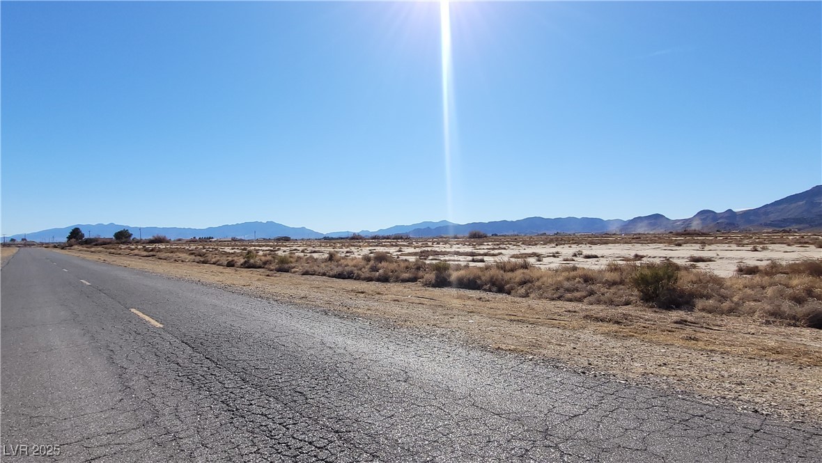 5810 North Deep Well Place Property Photo 3