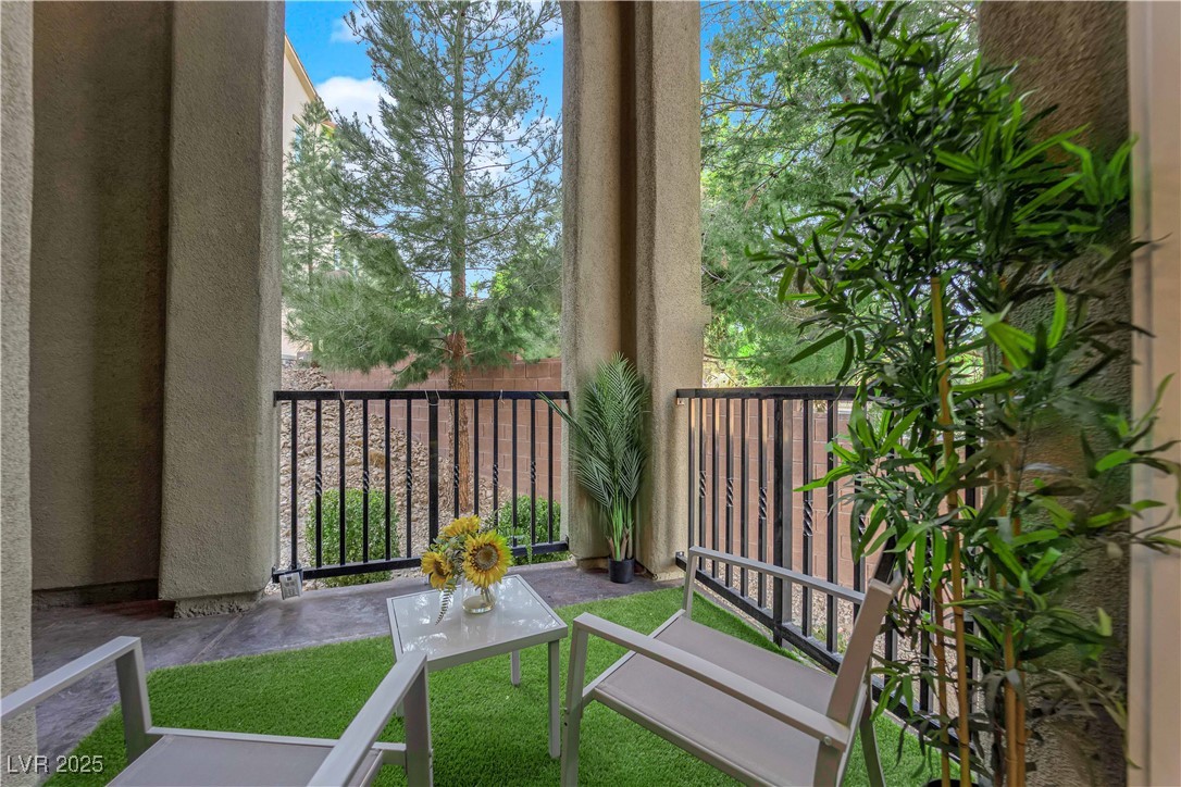41 Via Verso Lago Property Photo 14