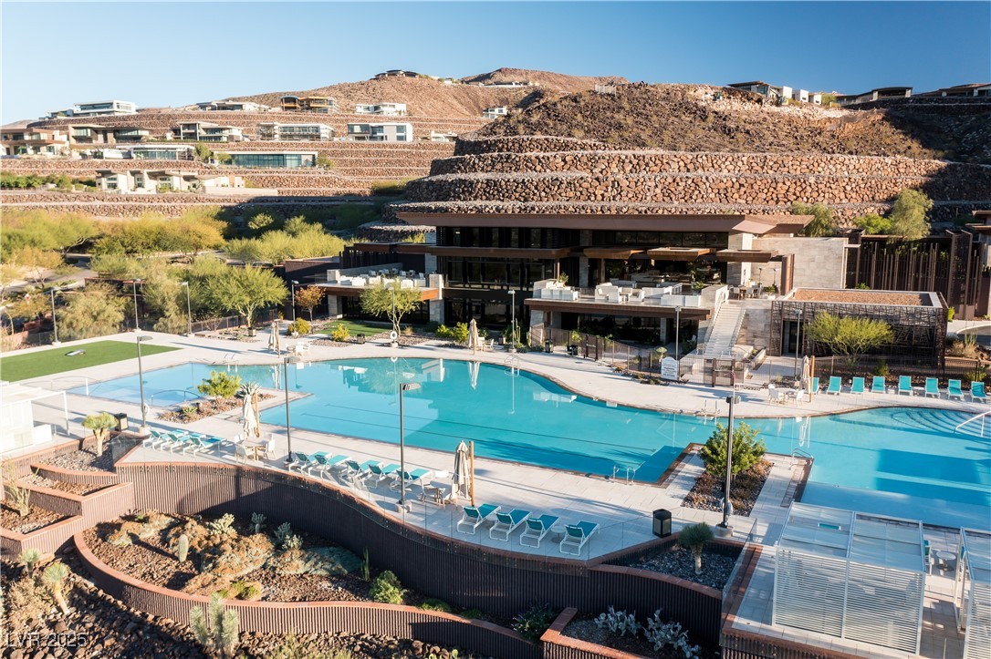 6 Horseshoe Rock Court Property Photo 3