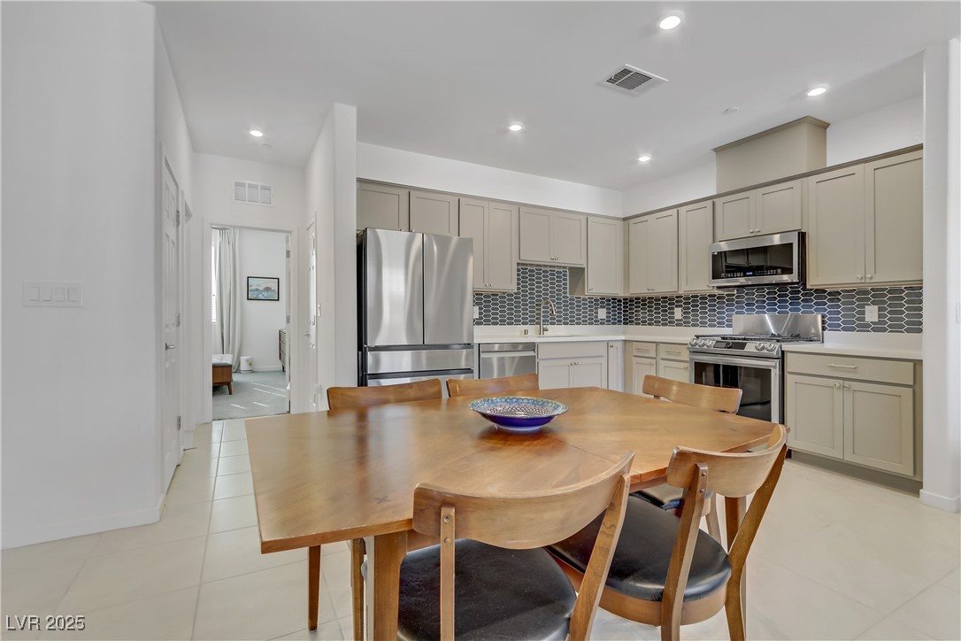 1103 Tektite Avenue Property Photo 4