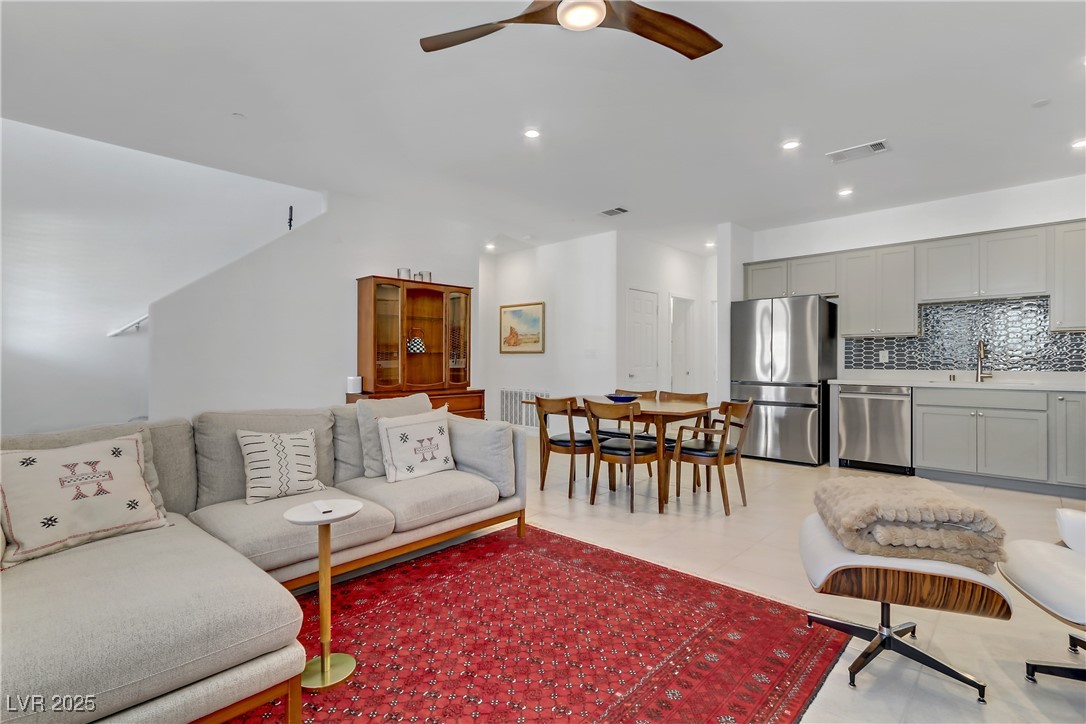 1103 Tektite Avenue Property Photo 14