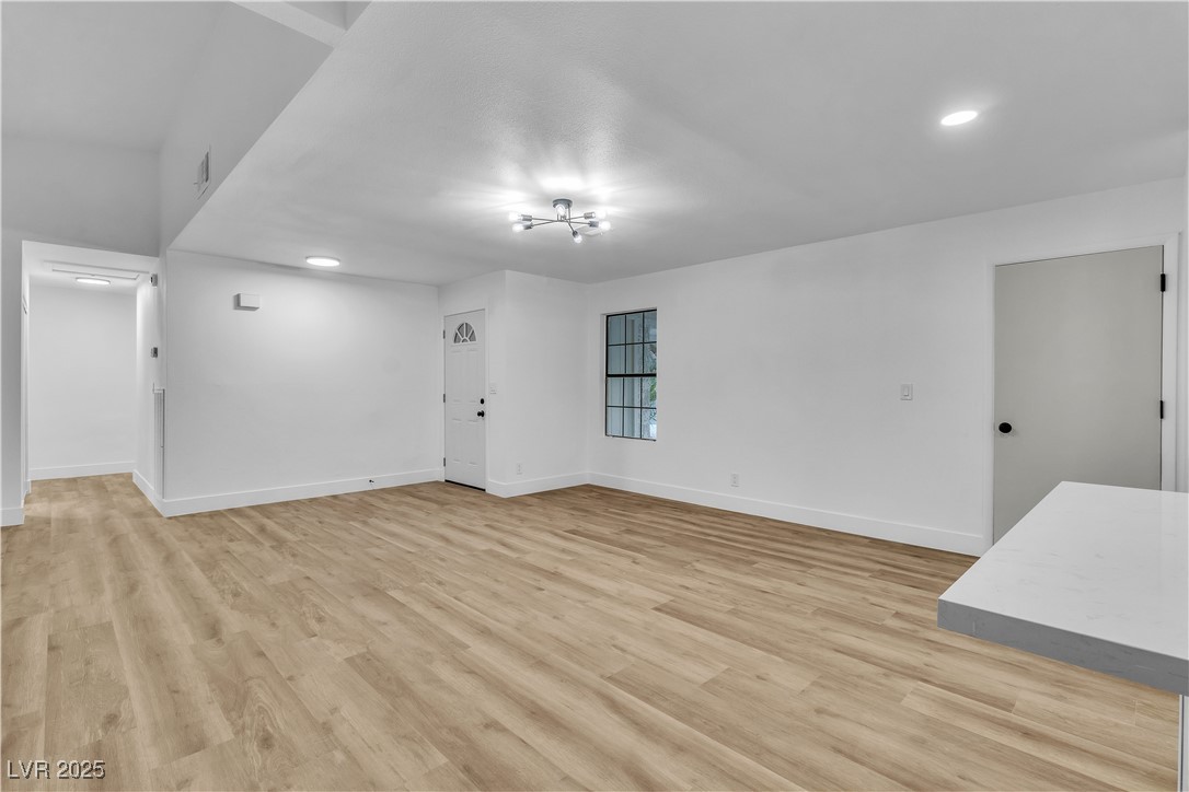 528 Sheffield Drive Property Photo 10